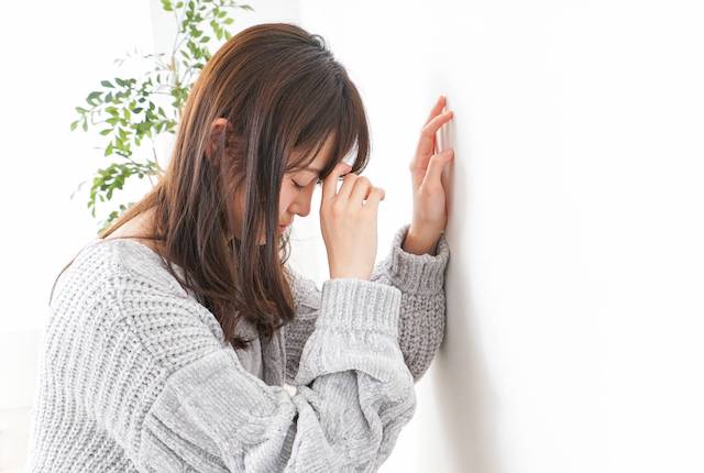 立ちくらみがする女性